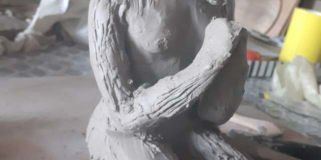 Atelier Yadi - Les mains dans la terre