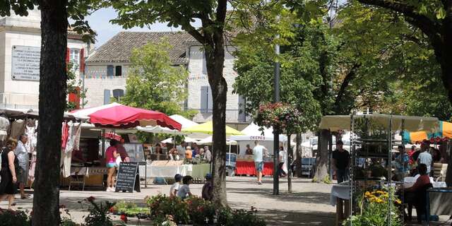 Marché à Castelnau-Montratier