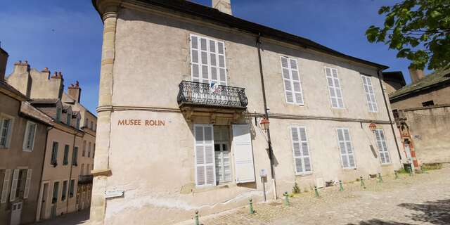 Autun  Patrimoine. Les enfants découvrent les secrets de l