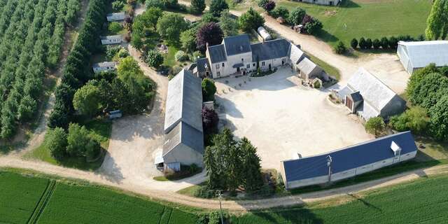 Visite de la noiseraie de Roches