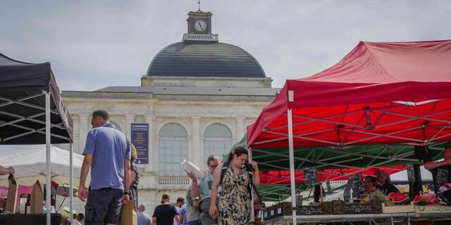 Marché hebdomadaire de Saint-Omer centre-ville