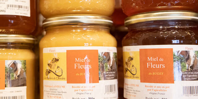 Les Ruchers de l'Arvière (honey bee producer)