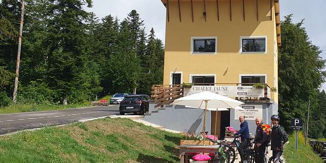 Boutique de produits régionaux au  Chalet Jaune en Chartreuse