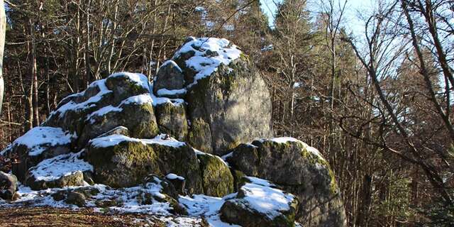 PR040 La Roche druidique de Crouzilhac