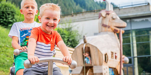 Aire de jeux Village - Les jeux du Dahu