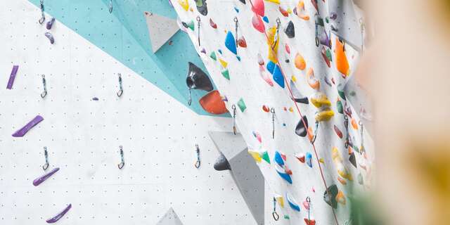 Escalade indoor au Topo - Les voies
