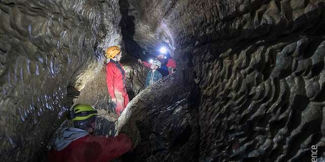 Spéléologie avec le Bureau des Guides des Pyrénées Ariégeoises