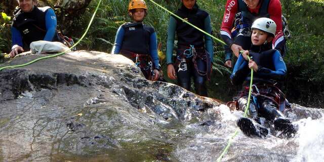 Canyoning avec le Bureau des Guides des Pyrénées Ariègeoises