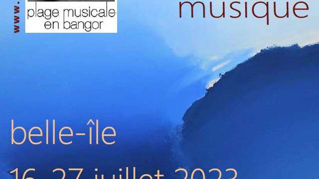 Plage musicale en Bangor : Huit violoncelles sur la plage