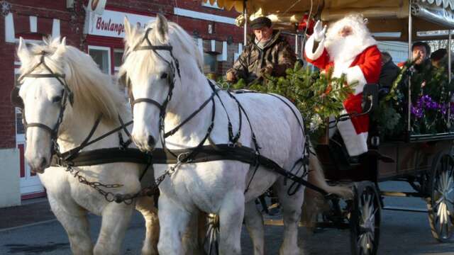 Festivités de Noël à Saint-Céré : Balade en calèche et rencontre avec Le  Père-Noël