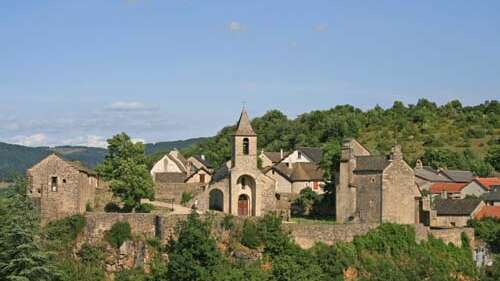 ENSEMBLE FORTIFIE DU VILLARD