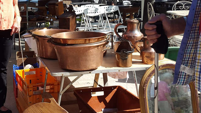PUCES / VIDE GRENIER