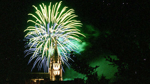 FEU D'ARTIFICE ET BAL