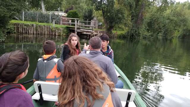Balades commentées et guidées en barque