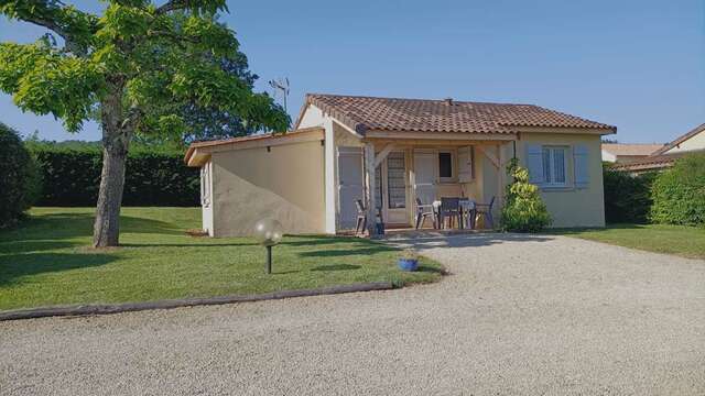 Village de Gîtes LE CHATENET, Gîte à Thonac