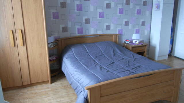 Meublé perru patricia - les violettes 404