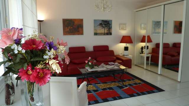 MEUBLE MARQUES MARIE ODILE 