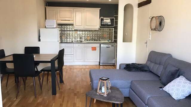 Meublé combeau sylvie - t2 104