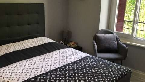 Meublé sci clairs chênes studio