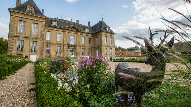 WIESENGARTEN AM SCHLOSS LA GRANGE