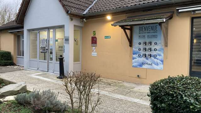Hôtel-Restaurant "Kyriad Châlons-en-Champagne"