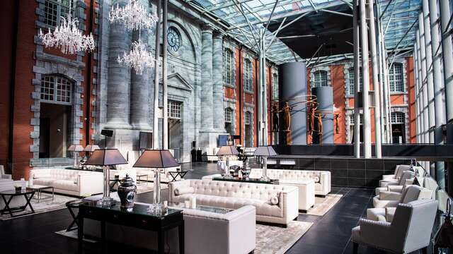 Atrium Bar Lounge
