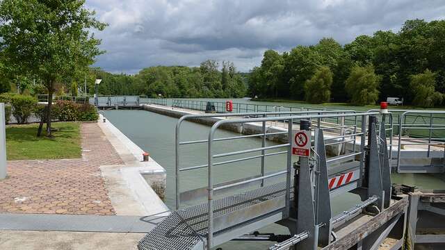 Entre vignes et Marne