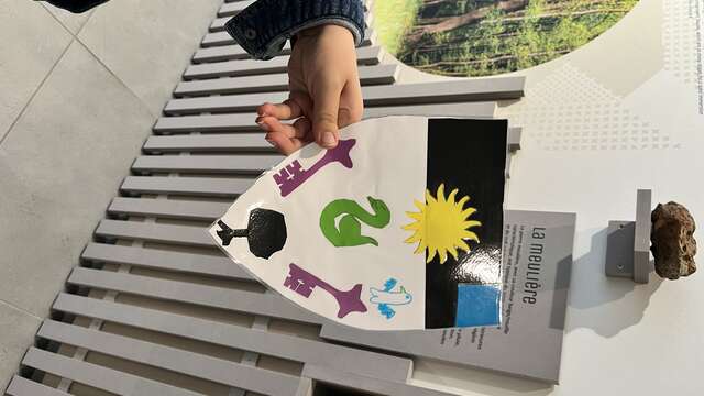 Anim' Ateliers de la Maison du Tourisme : Créé ton propre blason !