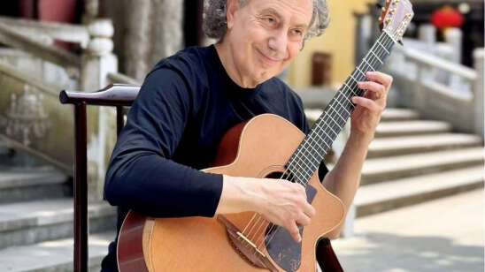 Concert : Pierre Bensusan : "Une guitare, une voix"