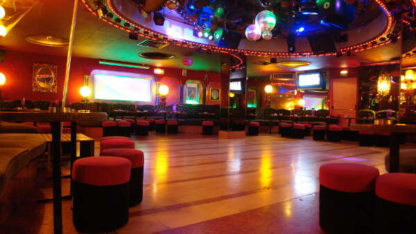 Diamonds Bar