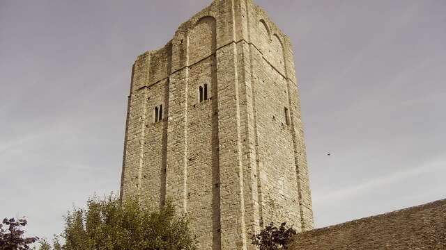 La Tour Médiévale de Château-Chervix