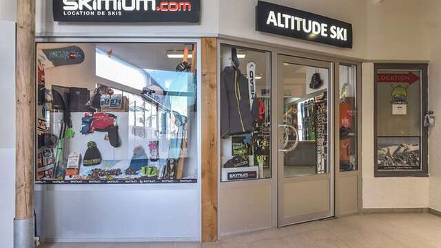 Altitude Ski