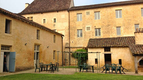 Auberge de jeunesse de l'abbaye de Cadouin