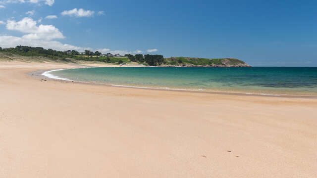 Plage de l'Anse du Croc à Pléhérel-Plage
