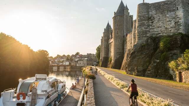 Location de vélos par "Josselin Canoë-Kayak"