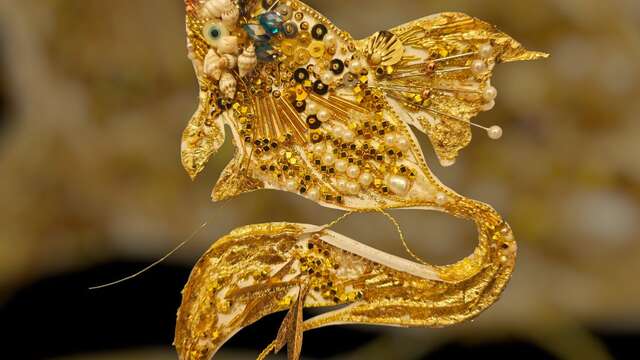 Exposition - Les Reliques des contes perlés - La maison du Père Castor