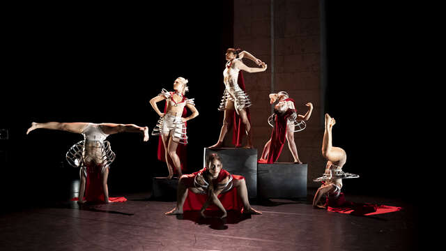 Championnes en Meute  OUPS Dance Company