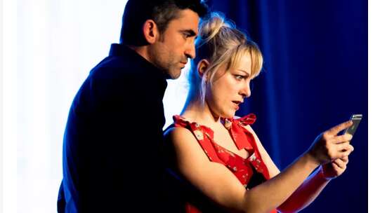 Théâtre d'humour l'amour c'est mieux à trois