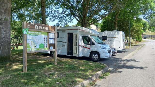 Aire d'accueil camping-car Rives du Vincou