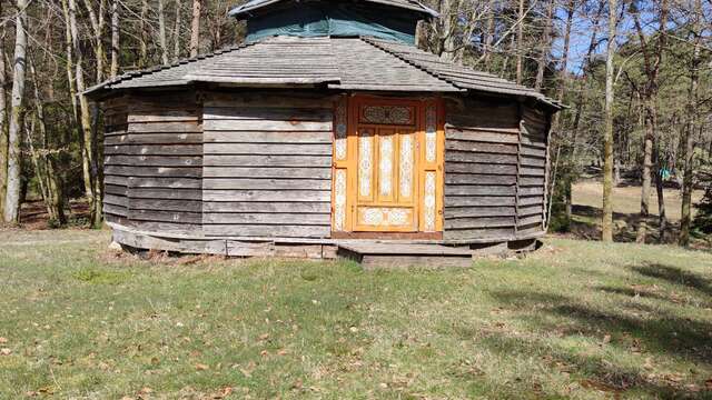 Yourte de la Ferme de Vassivière (4 personnes)