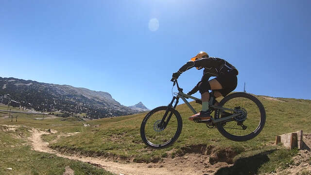 Altitude Ski