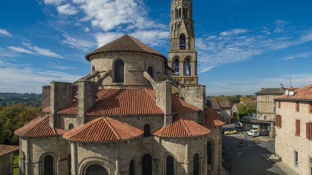 Collégiale romane de Saint-Léonard de Noblat inscrite au patrimoine mondial de l'UNESCO