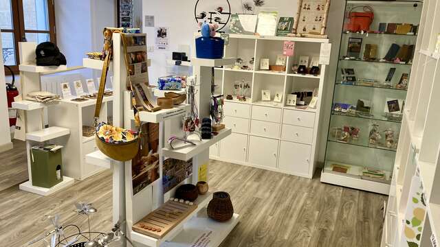 Boutique de l'Office de Tourisme des Portes de Vassivière