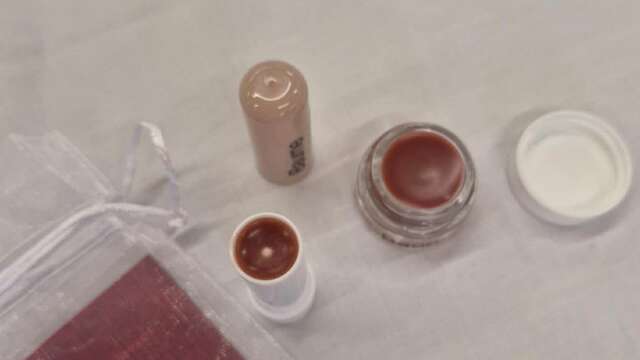 Visite et Atelier : Découvrez les plantes médicinales et fabriquez votre stick à lèvres