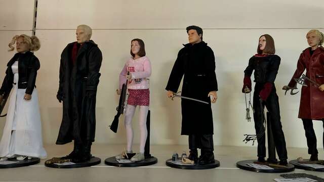 Exposition/vente de véhicules miniatures B.D., figurines, ours tissu