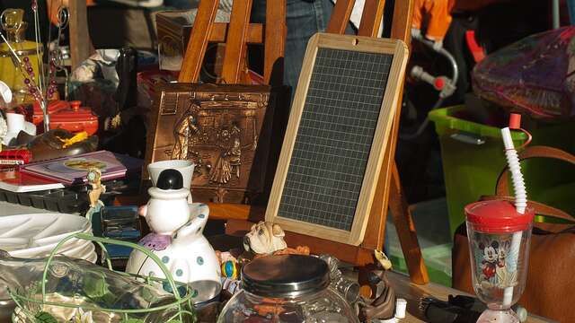 Brocante - vide grenier à L'Abattoir, Champagnat