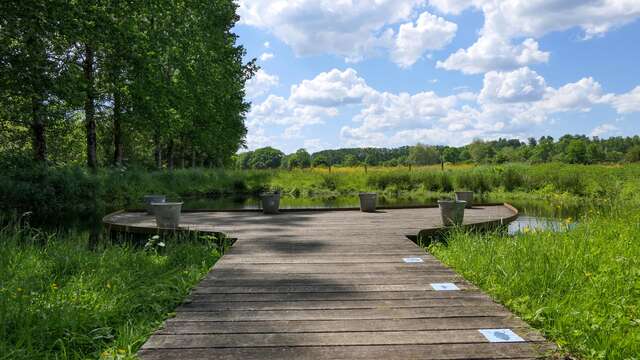 Le tour de l'île de Navière