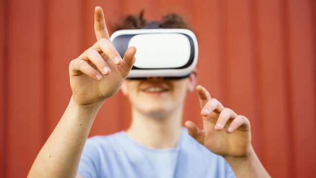 Initiation à la réalité virtuelle à la médiathèque Aqua-Libris