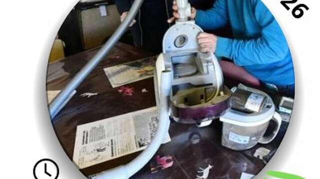 Atelier réparation (petits électroménager, machine à coudre ...) - Repair workshop (small household appliances, sewing machines ...)