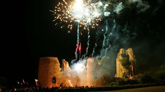 Embrasement du Château de Lastours